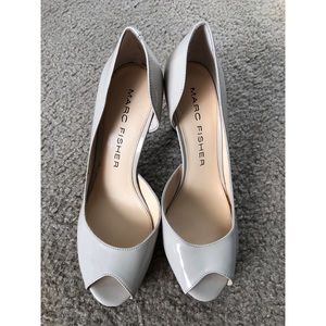 Marc Fisher nude peep toe heels 🔥